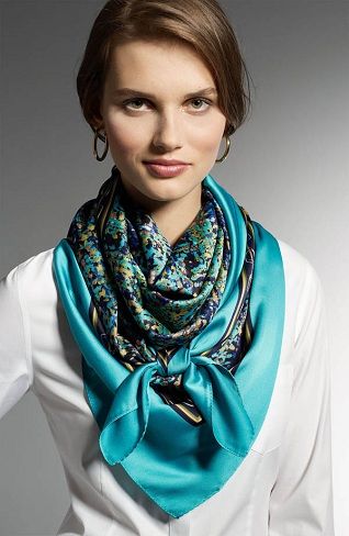 Stylish Women’s Accessories: Scarves, Hats, and More